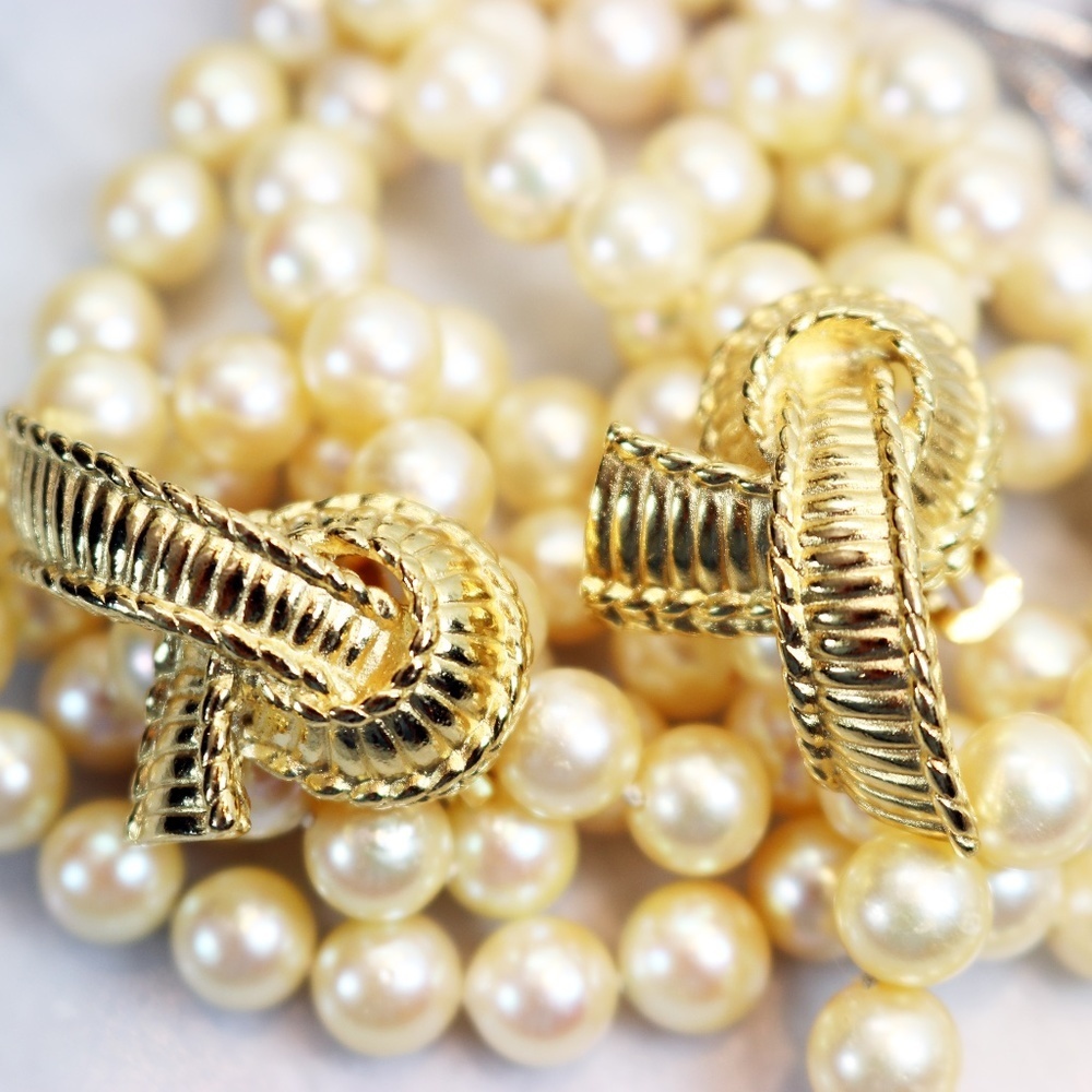 ⚜️ GIVENCHY PARIS NEW YORK "LOVE KNOT" GOLD PLATED BIJOUX PIERCED EARRINGS - Picture 3 of 16